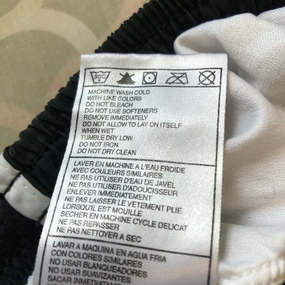 Nike Women's Black Tempo Running Shorts White Trim Brief Lined size Large - Picture 8 of 13